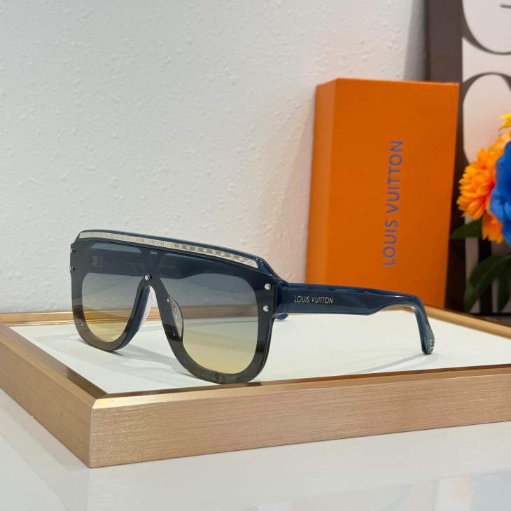 Picture of Louis Vuitton Sunglasses _SKUfw76250354fw